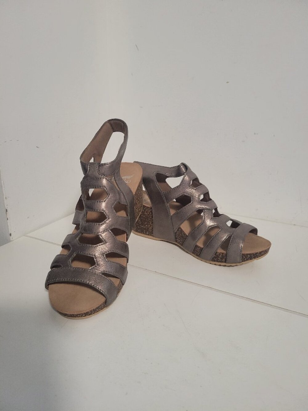 NWT Gladiator Shoe from Dansko Size 38